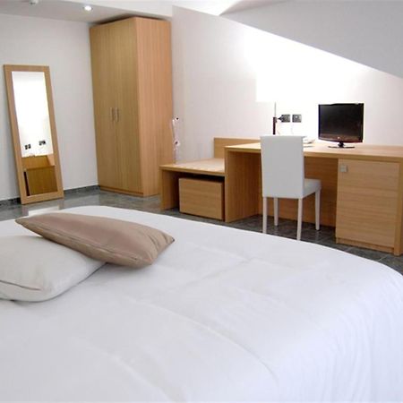 Vea Resort Hotel Меркато Сан Северино Екстериор снимка