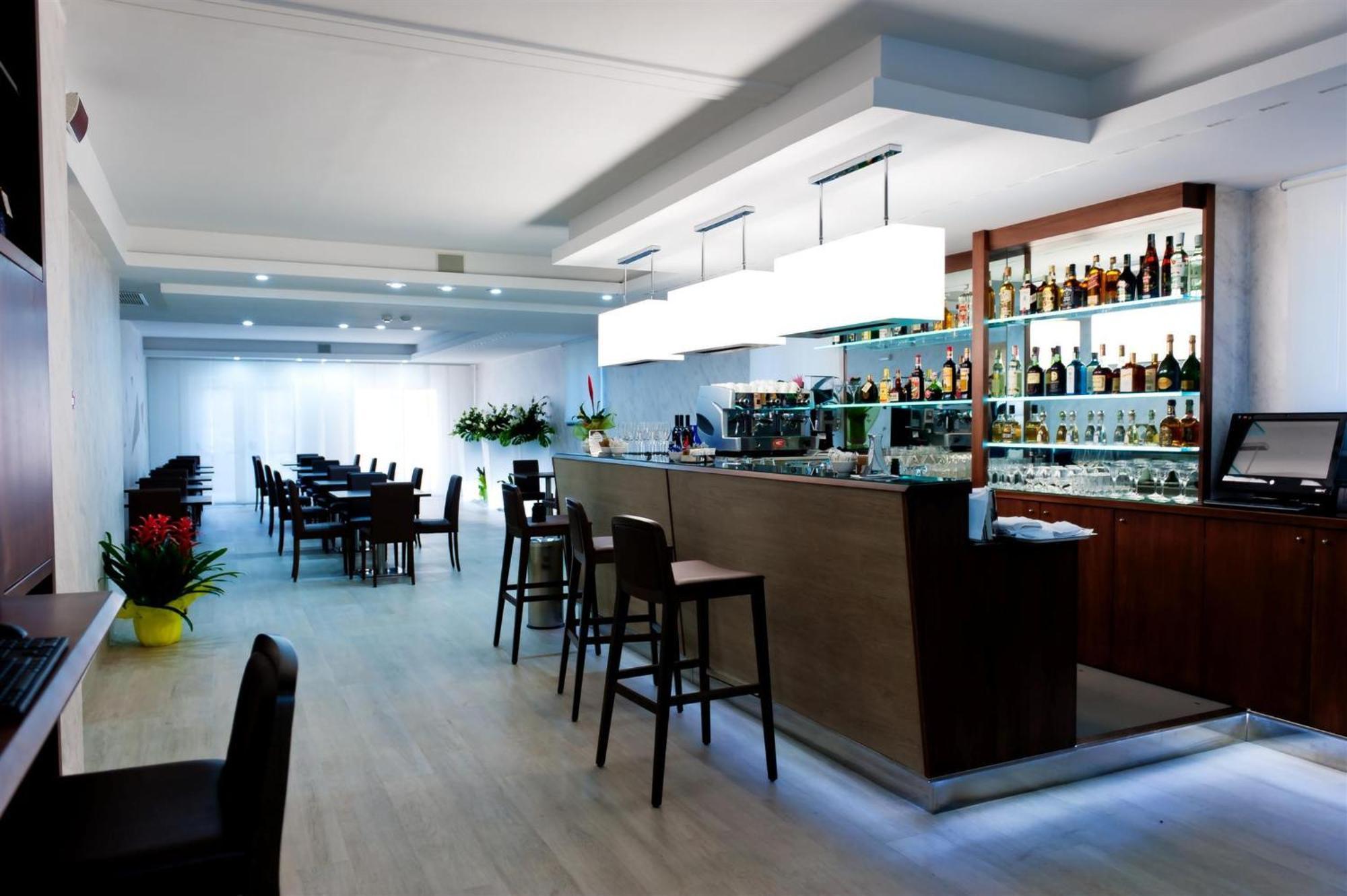 Vea Resort Hotel Меркато Сан Северино Екстериор снимка
