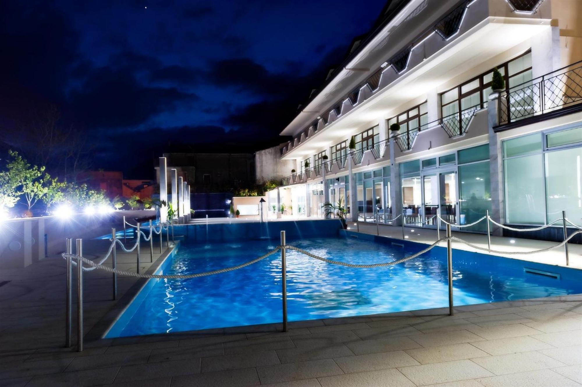 Vea Resort Hotel Меркато Сан Северино Екстериор снимка