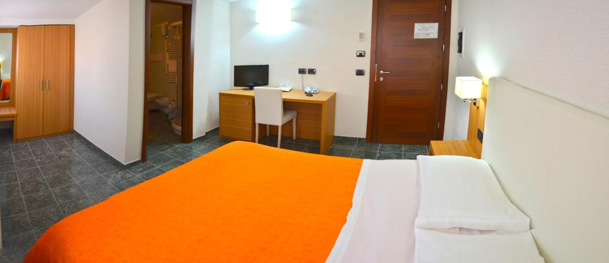 Vea Resort Hotel Меркато Сан Северино Стая снимка