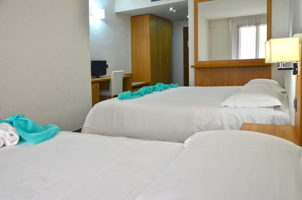 Vea Resort Hotel Меркато Сан Северино Стая снимка
