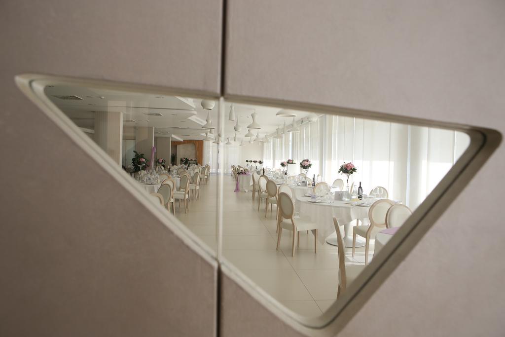 Vea Resort Hotel Меркато Сан Северино Екстериор снимка