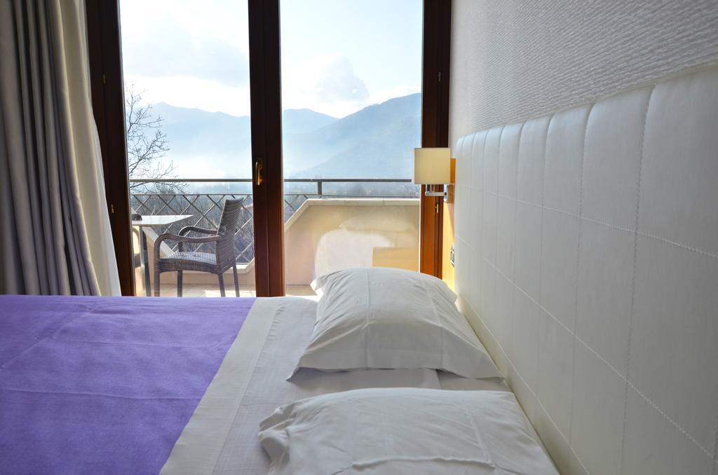 Vea Resort Hotel Меркато Сан Северино Екстериор снимка