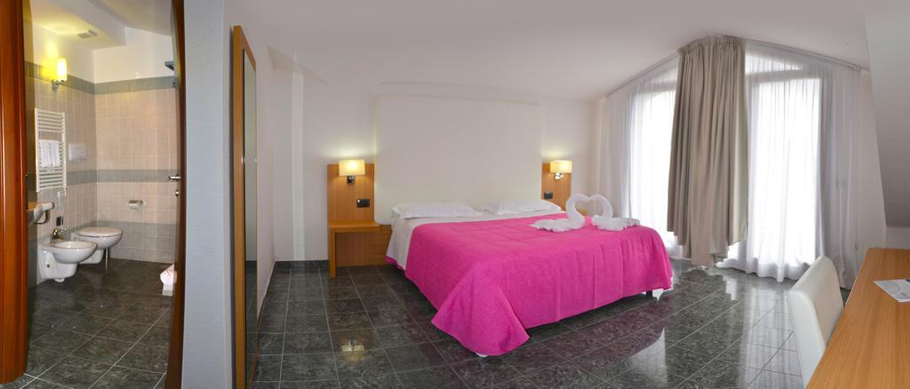 Vea Resort Hotel Меркато Сан Северино Стая снимка