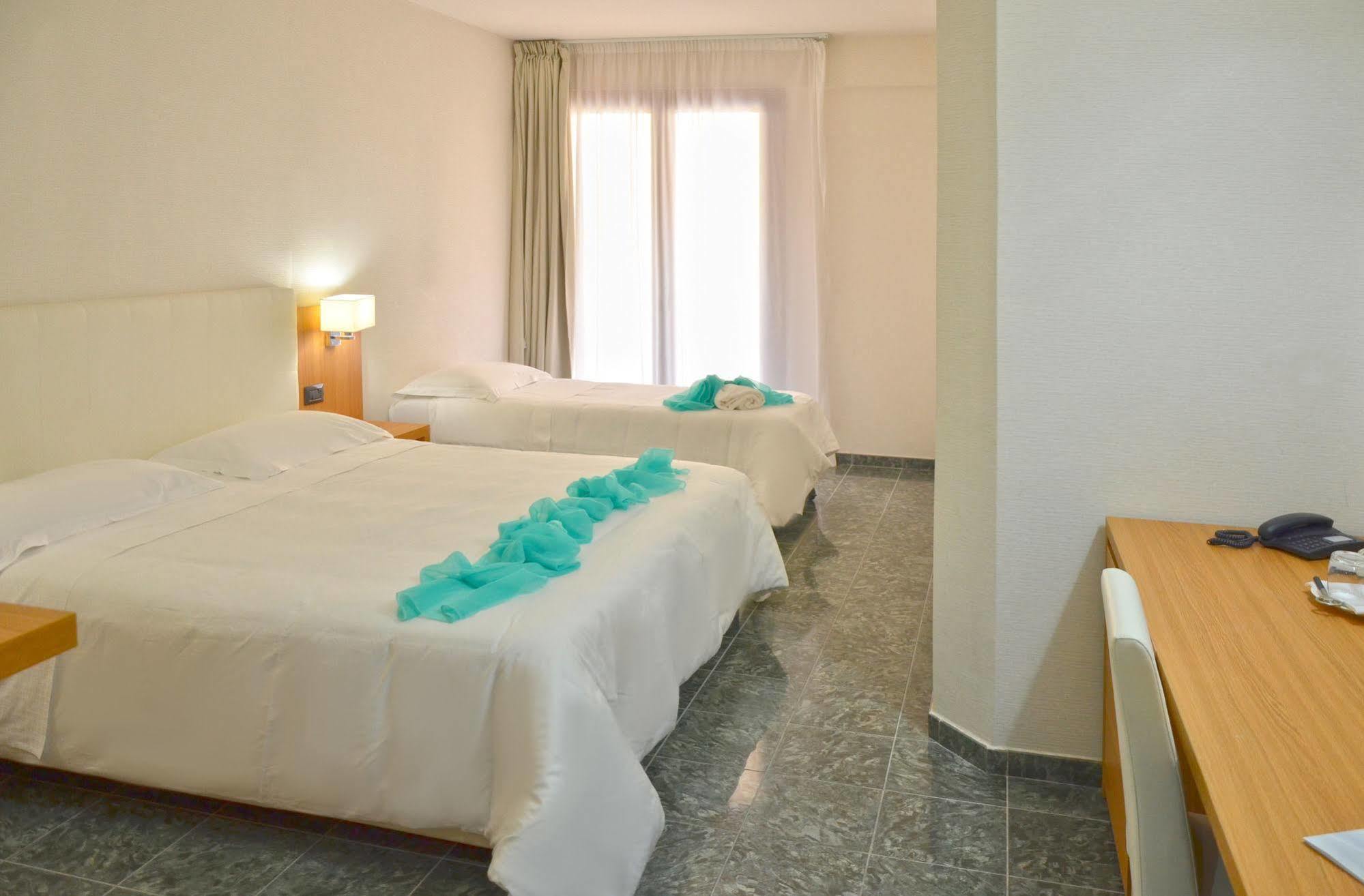 Vea Resort Hotel Меркато Сан Северино Екстериор снимка