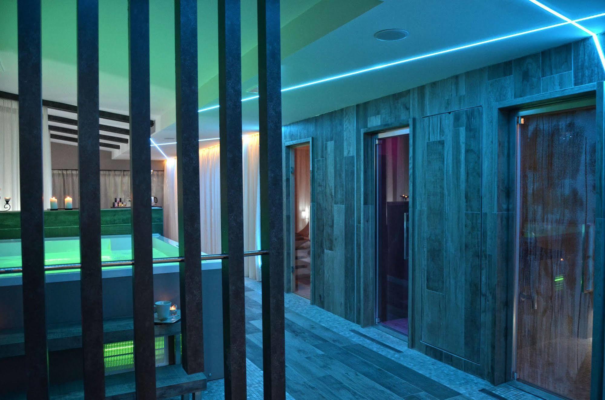 Vea Resort Hotel Меркато Сан Северино Екстериор снимка