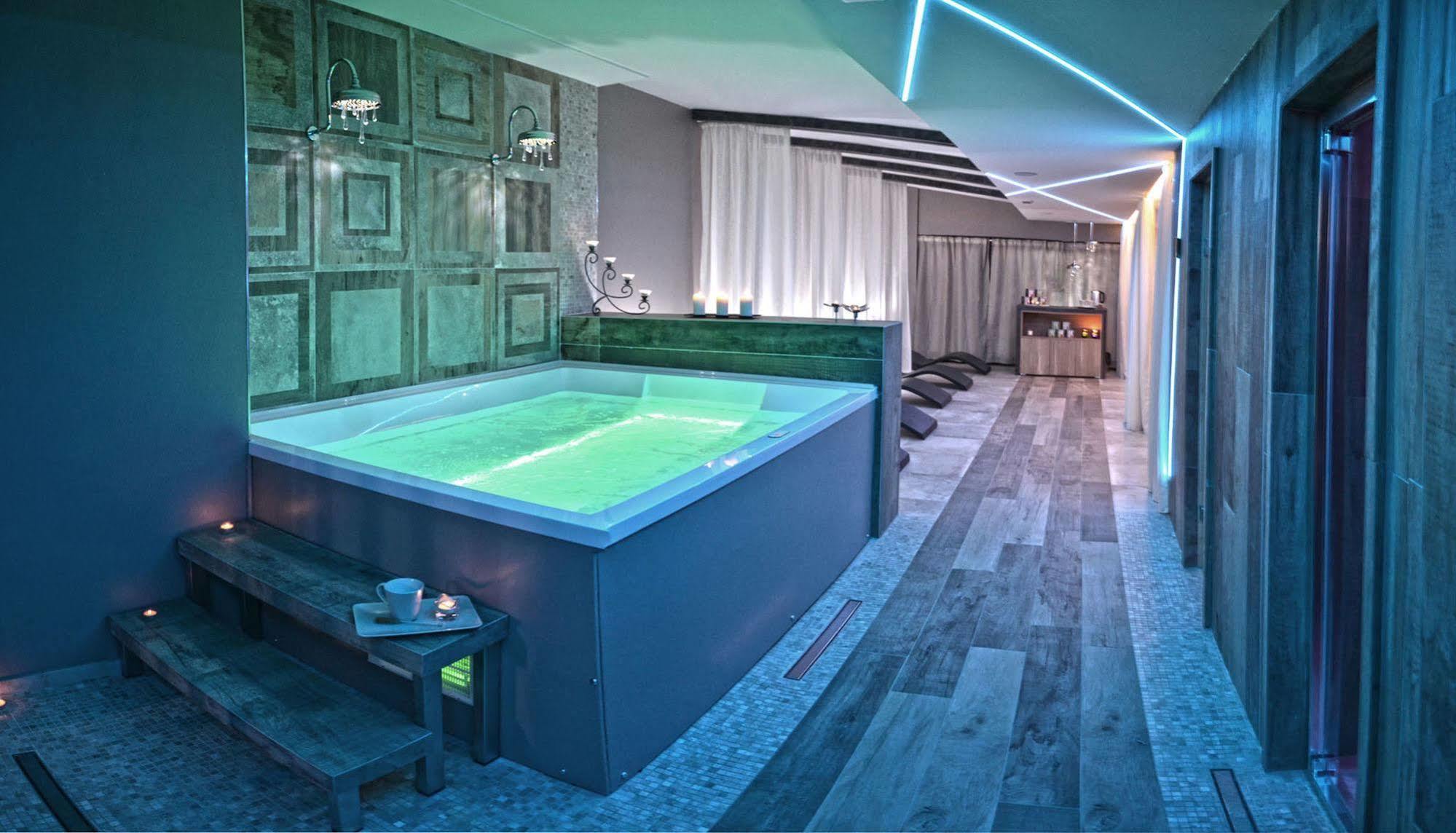 Vea Resort Hotel Меркато Сан Северино Екстериор снимка